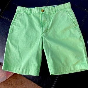 Vineyard Vines mens size 30 BNWT green shorts